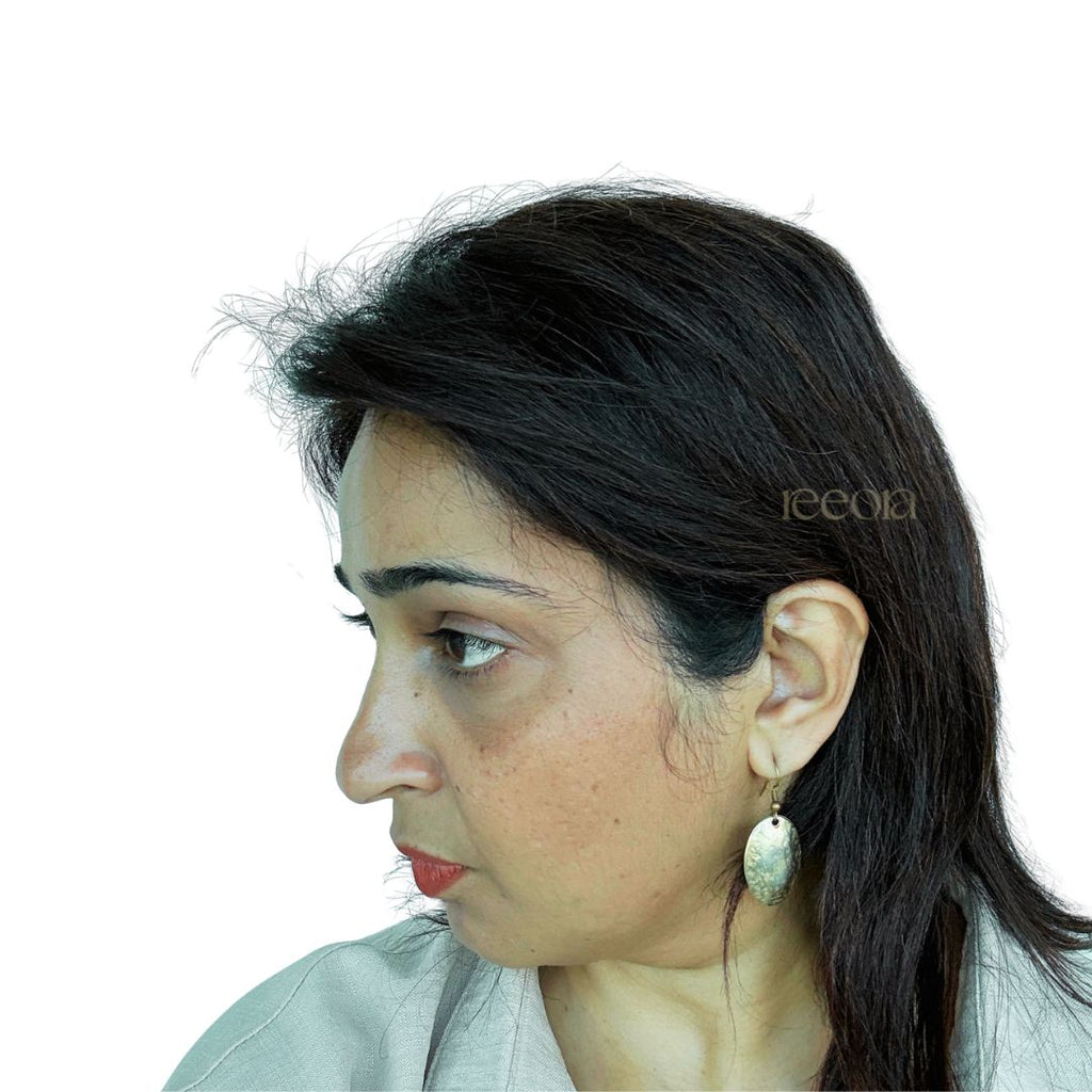 Mona | Machine Wig |  16” Natural Straight Wig | No partition|  Pre styled |  Natural black wig
