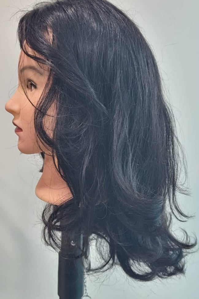 Wig with Natural Waves – Natural Black colour and 18 Inch length